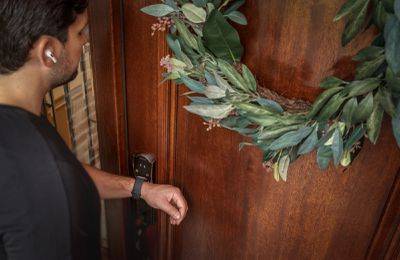 CES 2022:Schlage 推出支持 Apple Home Key 功能的 Encode Plus Deadbolt